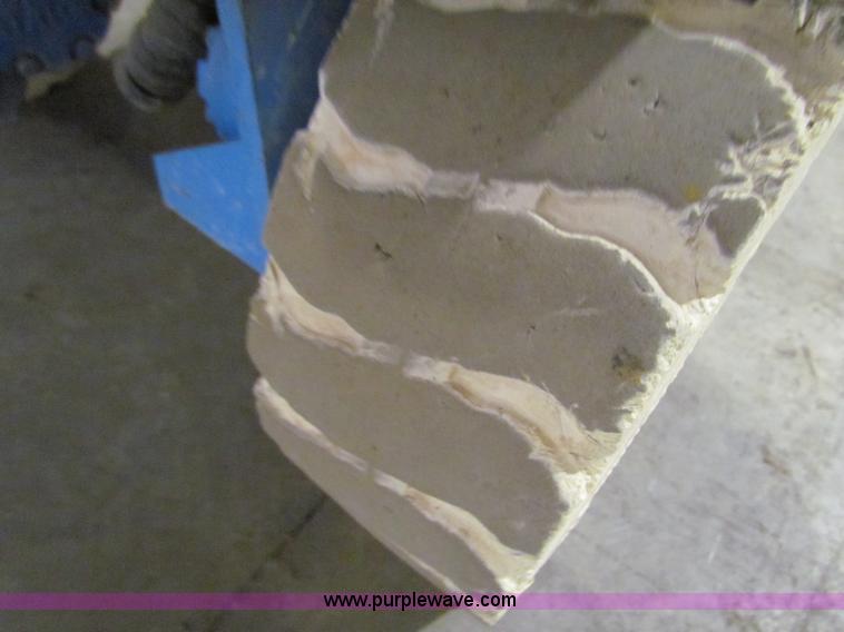 image for item N9139 2003 Genie GS2032 scissor lift