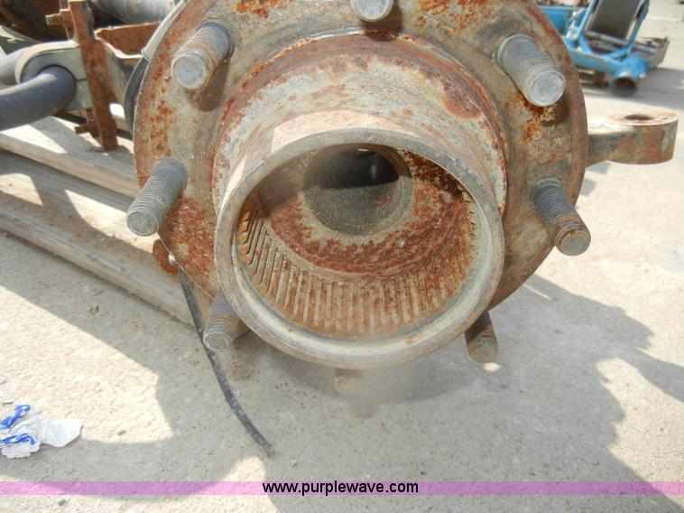 image for item N9600 Ford F550 front end axle