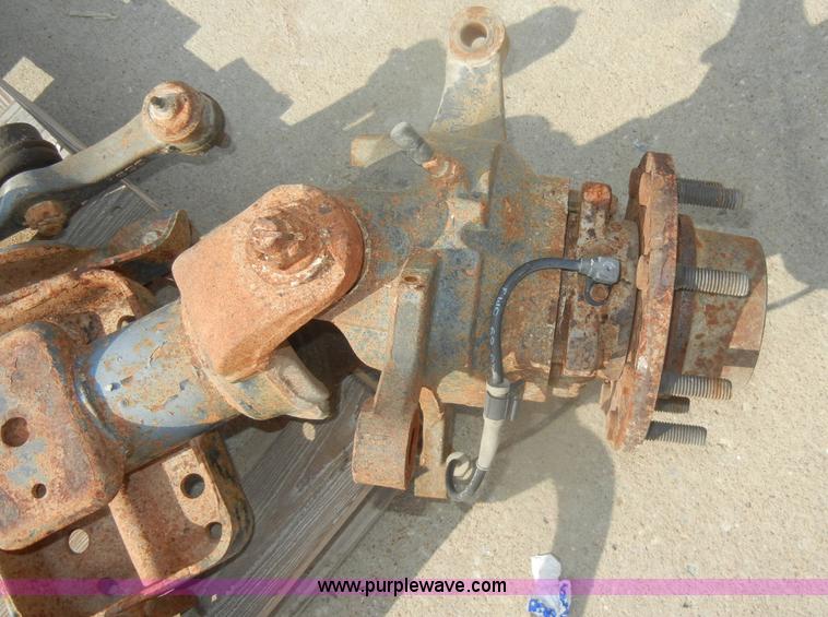 image for item N9600 Ford F550 front end axle