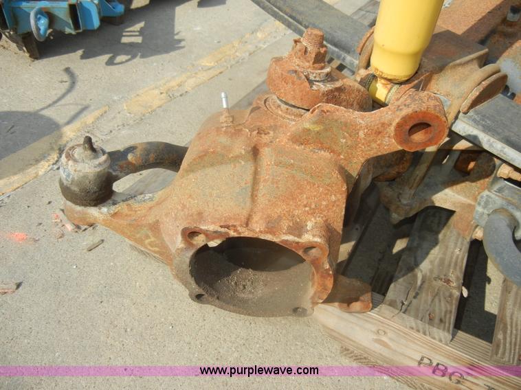 image for item N9600 Ford F550 front end axle