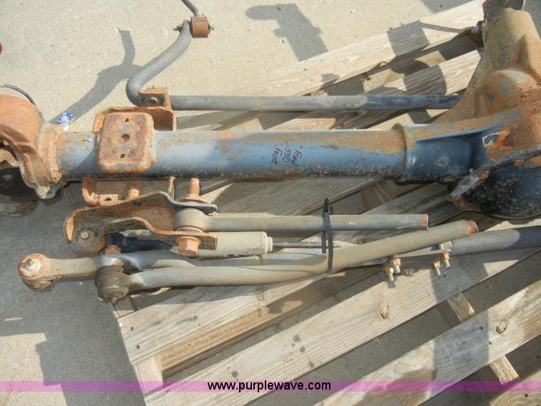 image for item N9600 Ford F550 front end axle