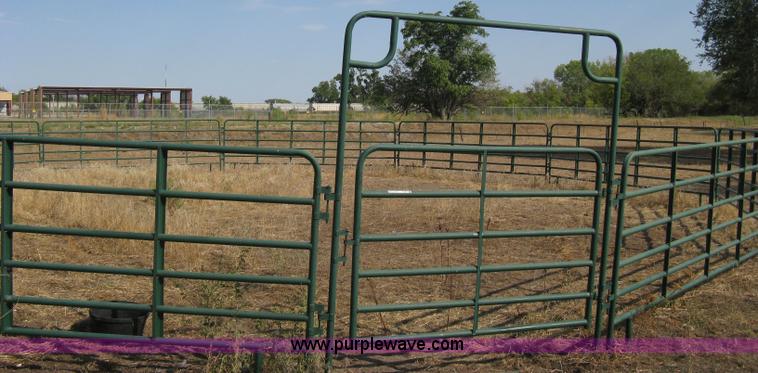 image for item R9643 Portable corral panels
