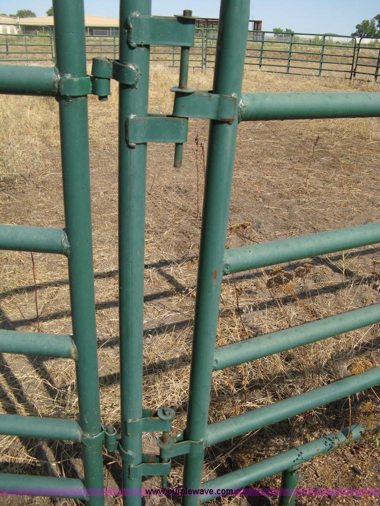 image for item R9643 Portable corral panels