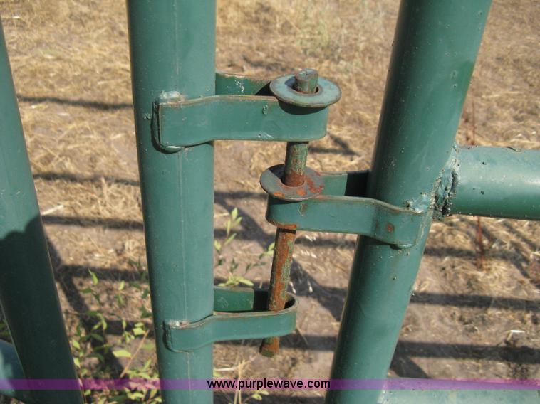 image for item R9643 Portable corral panels