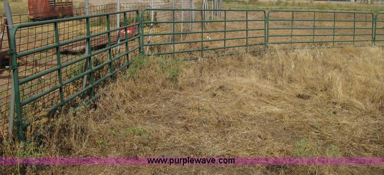 image for item R9643 Portable corral panels