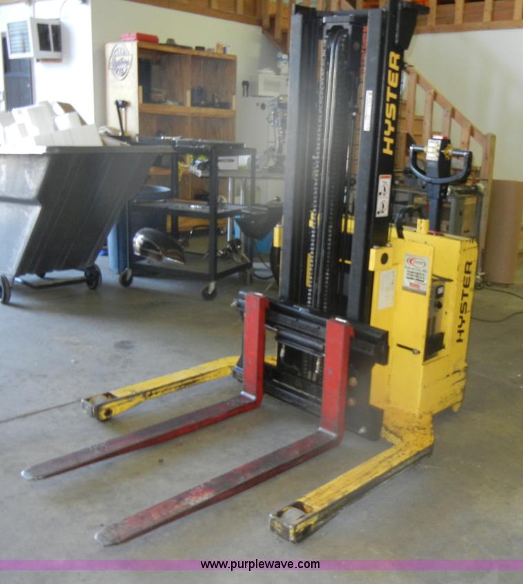 image for item U9249 Hyster W20XTA electric lift truck