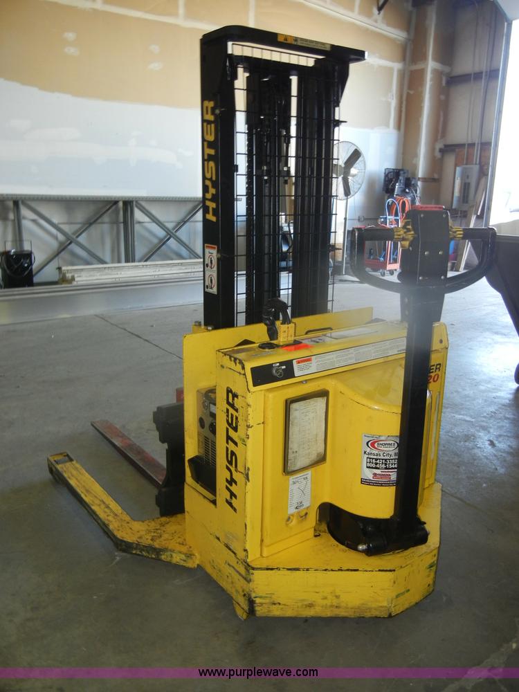 image for item U9249 Hyster W20XTA electric lift truck