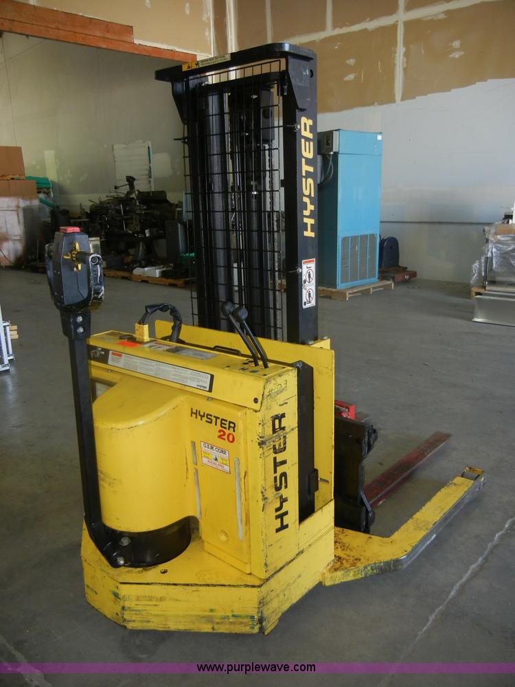 image for item U9249 Hyster W20XTA electric lift truck