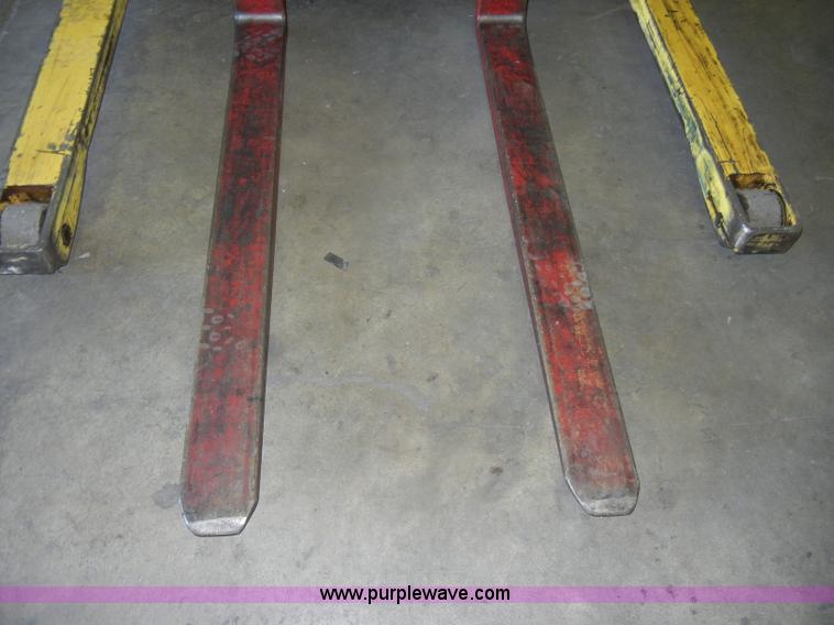 image for item U9249 Hyster W20XTA electric lift truck