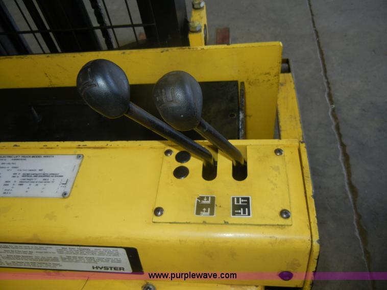 image for item U9249 Hyster W20XTA electric lift truck