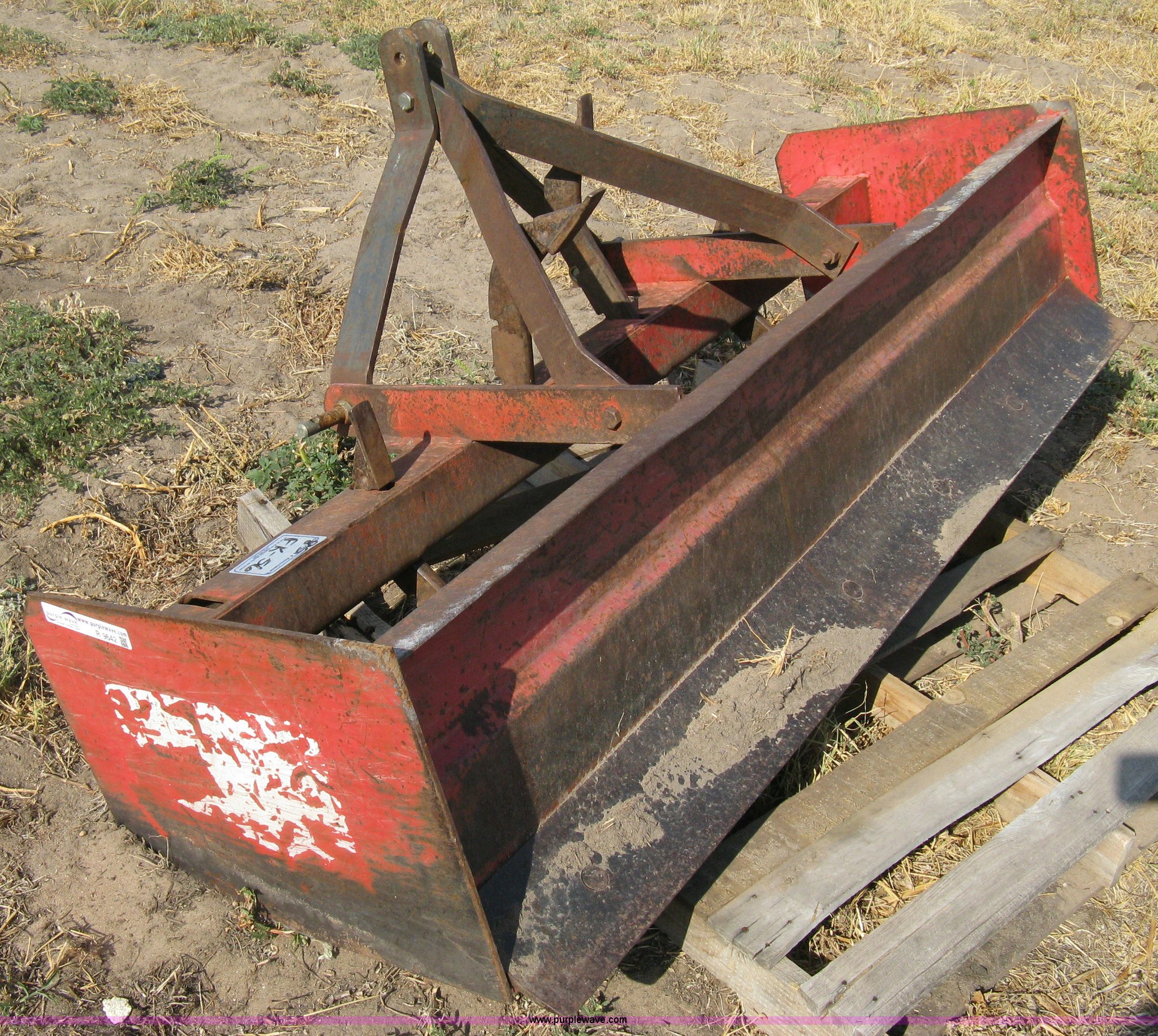 Three point box blade in Wichita, KS Item R9642 sold Purple Wave