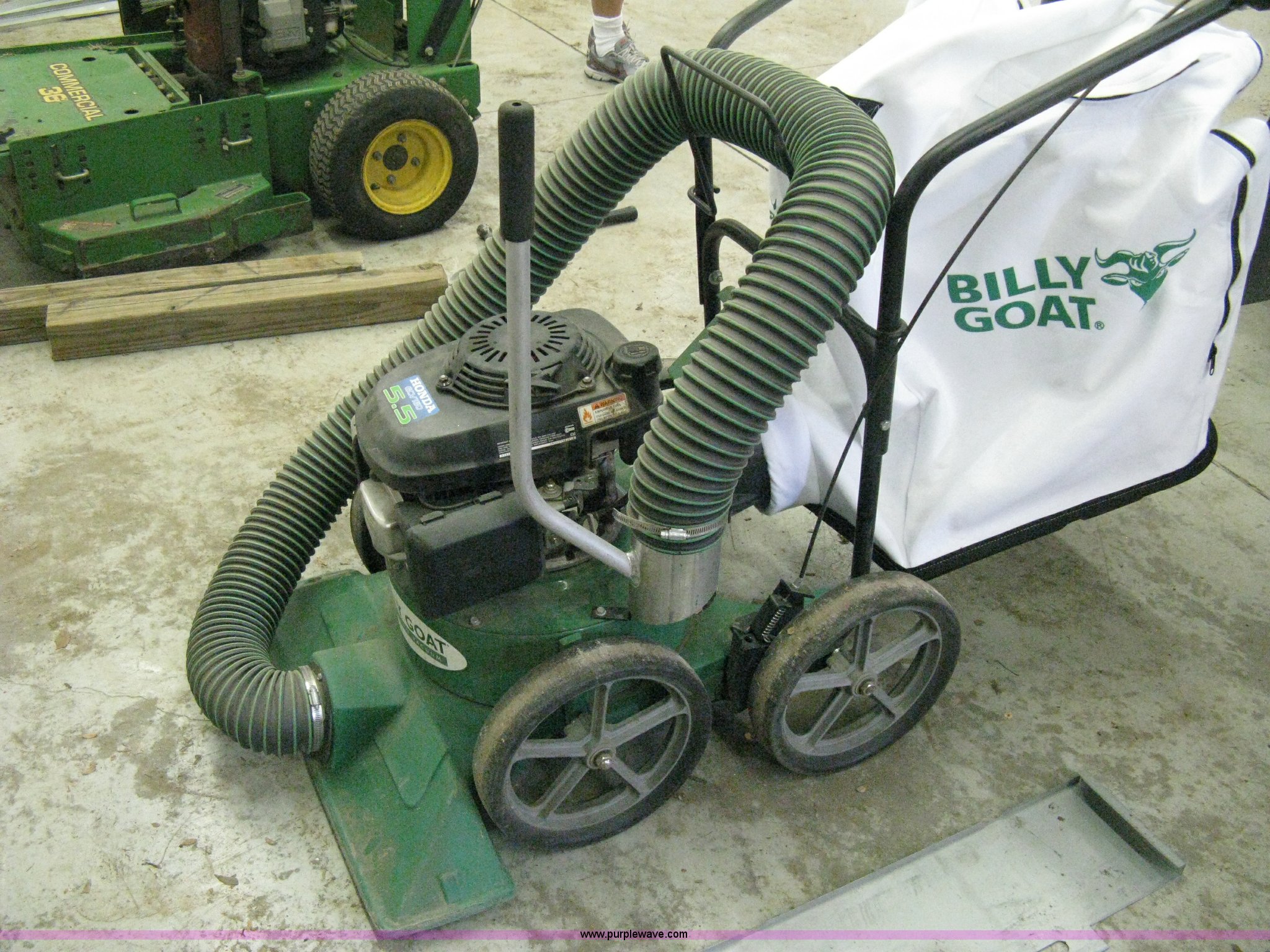 Billy Goat ProLawn vacuum in Wichita, KS Item R9660 sold Purple Wave