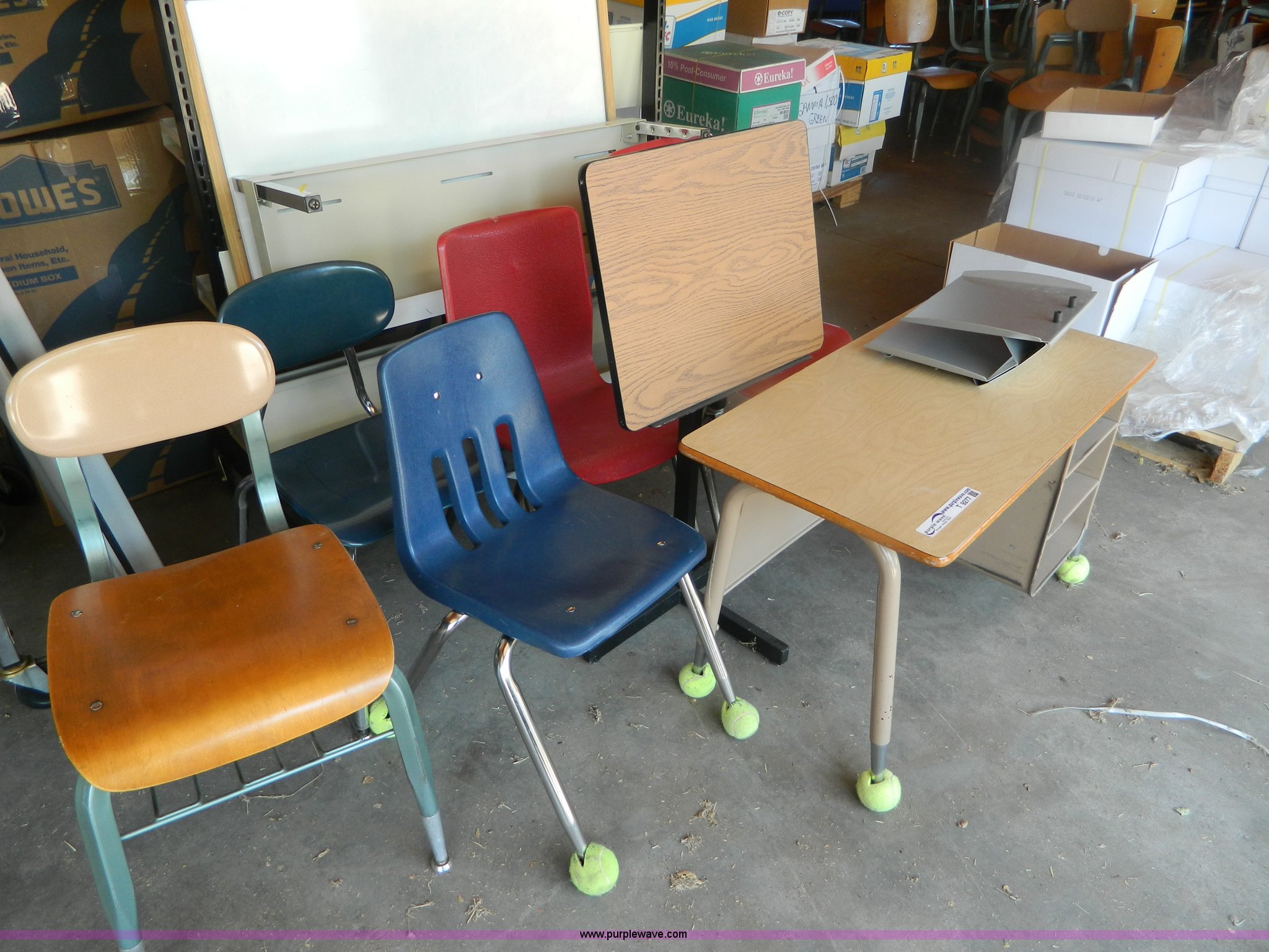 Assorted furniture in Claflin, KS Item T9277 sold Purple Wave