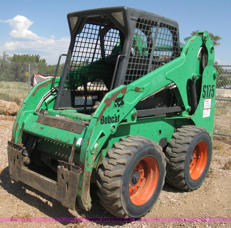 image for item B8068 2005 Bobcat S175 skid steer