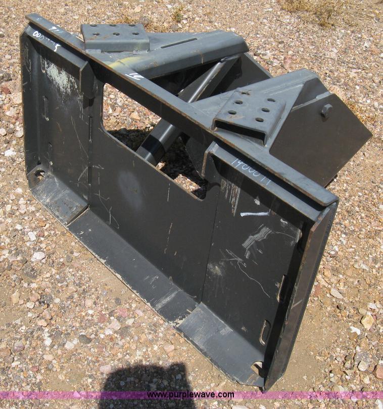 image for item B8077 2006 Bobcat 12S digger attachment