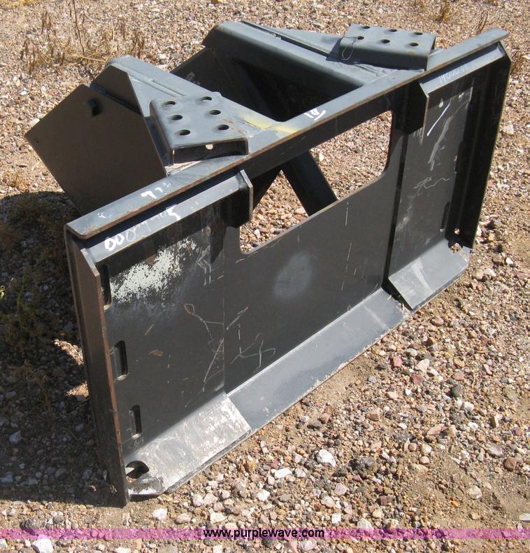 image for item B8077 2006 Bobcat 12S digger attachment