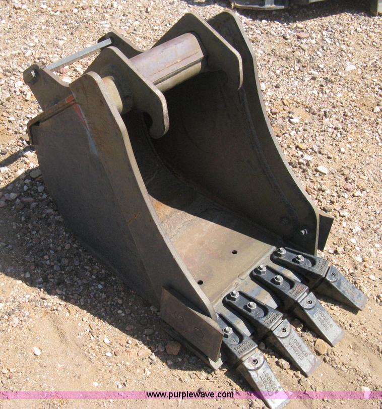 image for item B8081 Bobcat 16" toothed excavator bucket