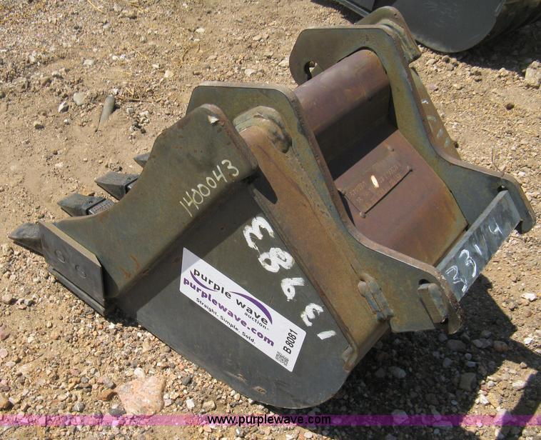image for item B8081 Bobcat 16" toothed excavator bucket