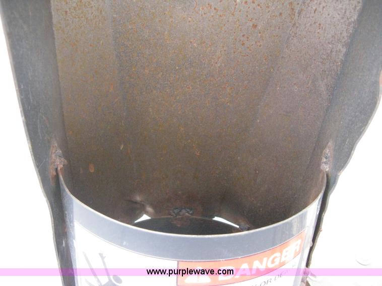 image for item B8086 2005 Bobcat SBX240 skid steer snow blower