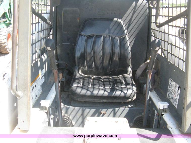 image for item B8088 1992 Bobcat 853 skid steer