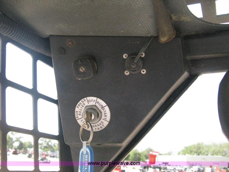 image for item B8088 1992 Bobcat 853 skid steer