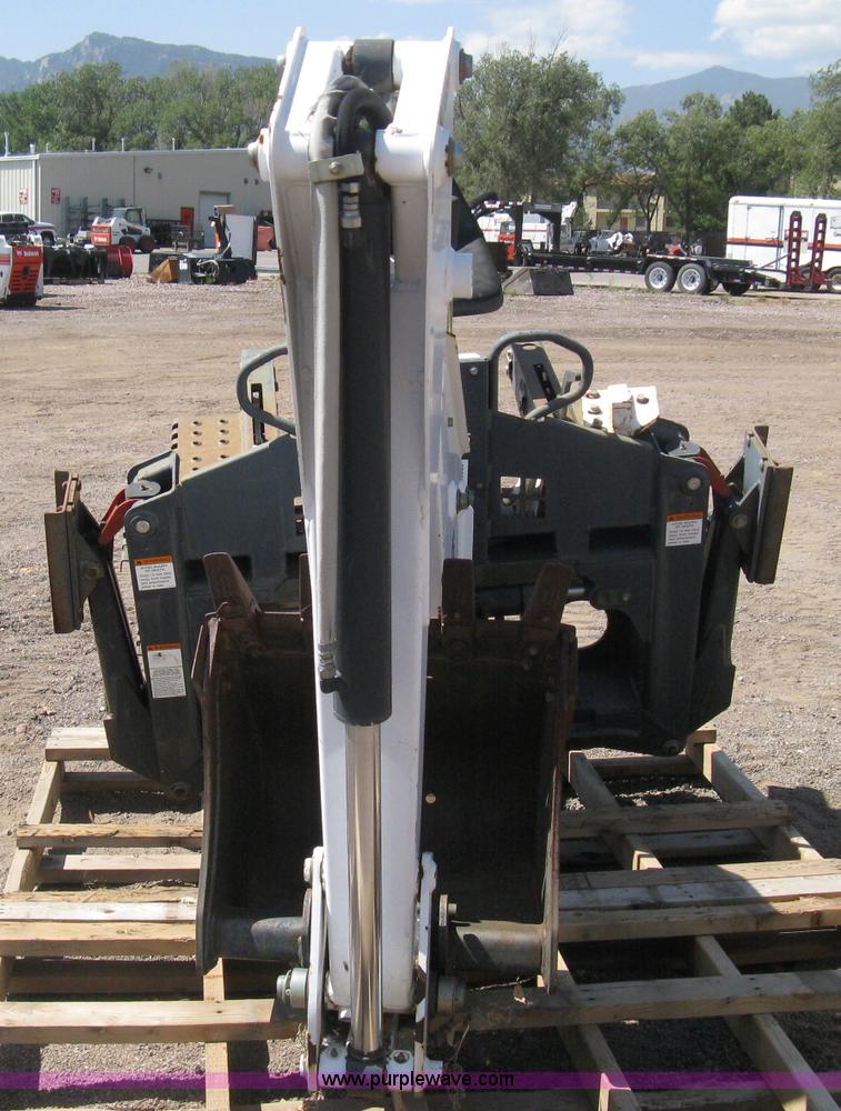image for item B8089 2003 Bobcat 8709 backhoe attachment