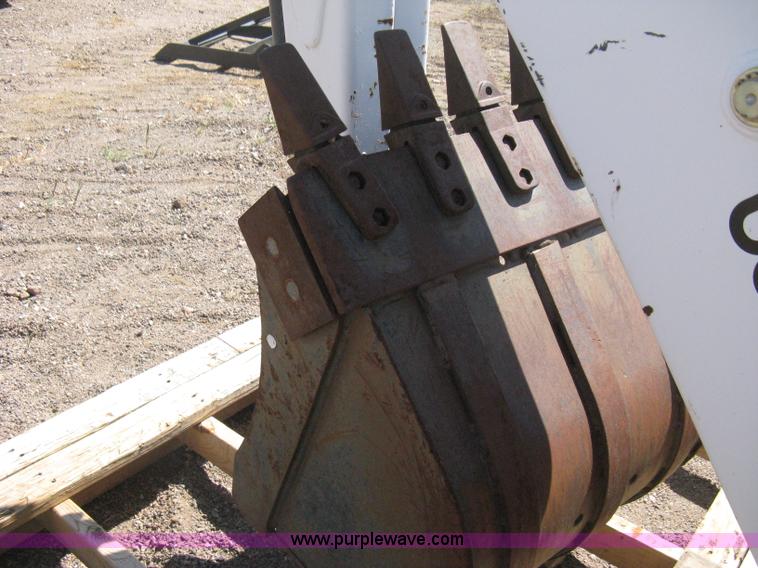 image for item B8089 2003 Bobcat 8709 backhoe attachment