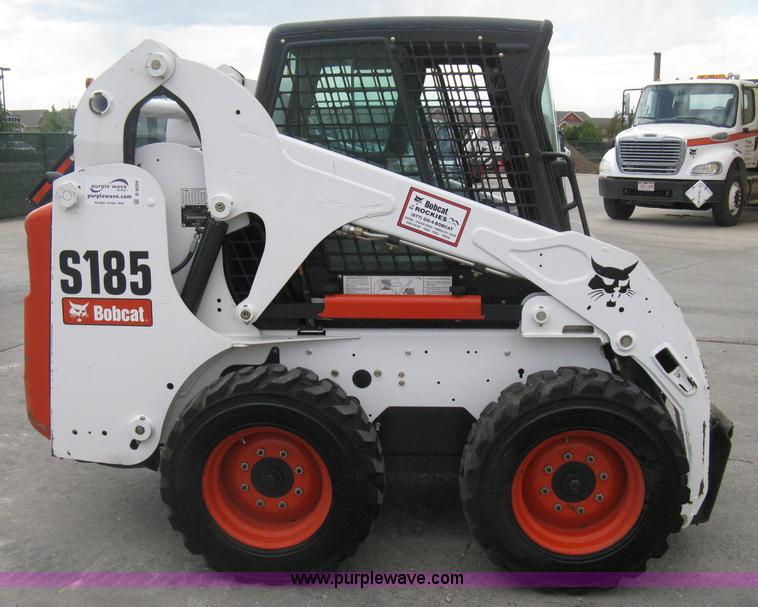 image for item B8094 2010 Bobcat S185 skid steer