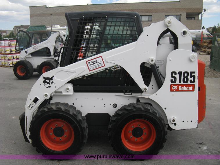 image for item B8094 2010 Bobcat S185 skid steer