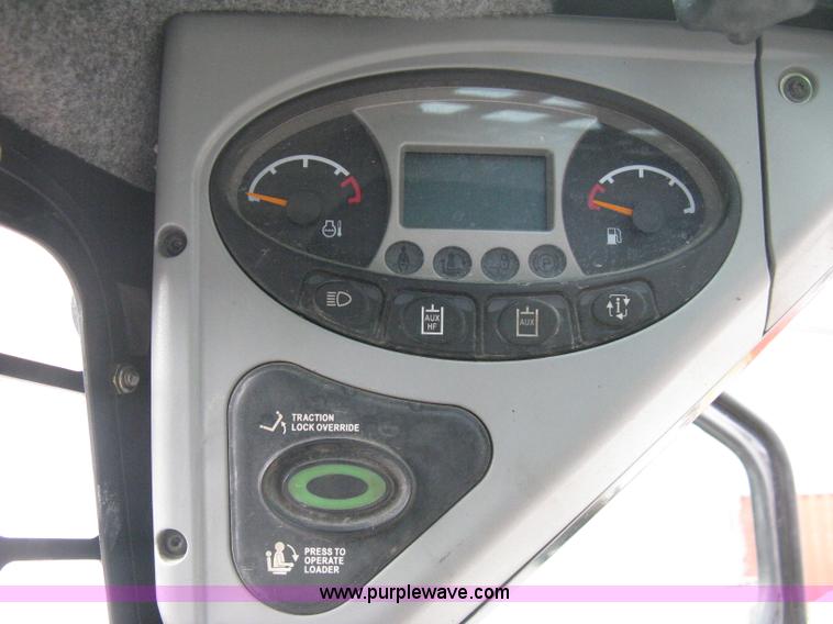 image for item B8094 2010 Bobcat S185 skid steer