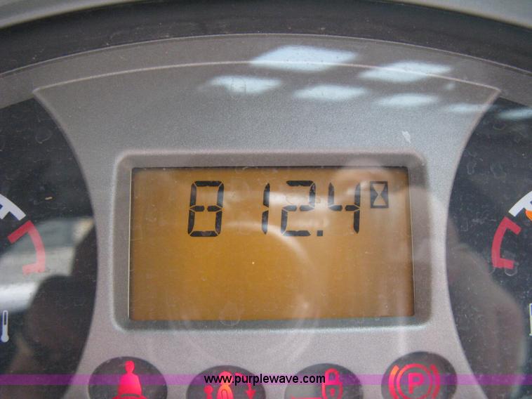 image for item B8094 2010 Bobcat S185 skid steer