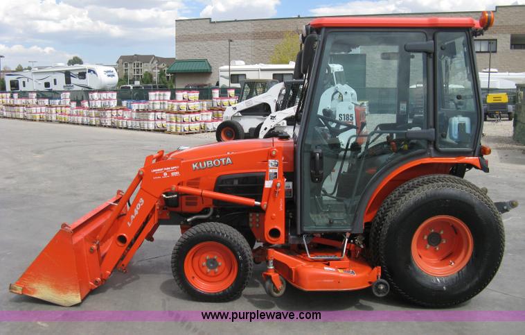 image for item B8095 2008 Kubota B3030 MFWD tractor