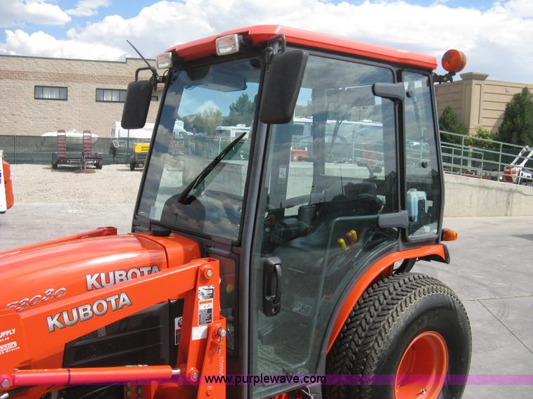 image for item B8095 2008 Kubota B3030 MFWD tractor
