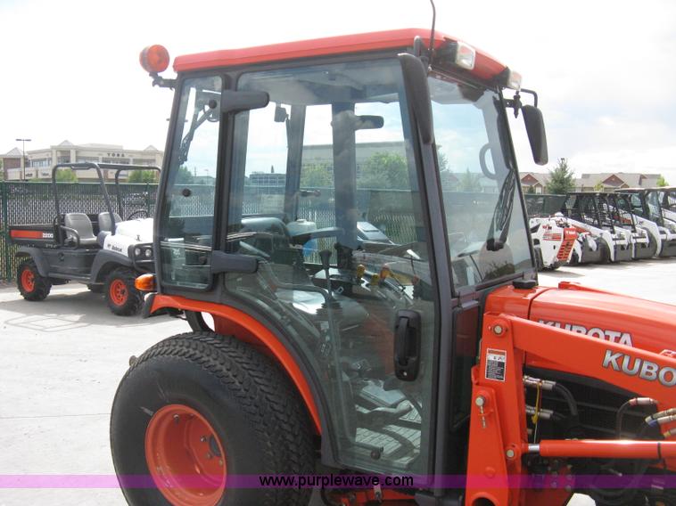 image for item B8095 2008 Kubota B3030 MFWD tractor