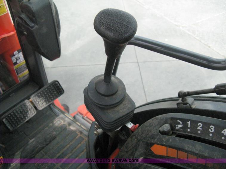 image for item B8095 2008 Kubota B3030 MFWD tractor