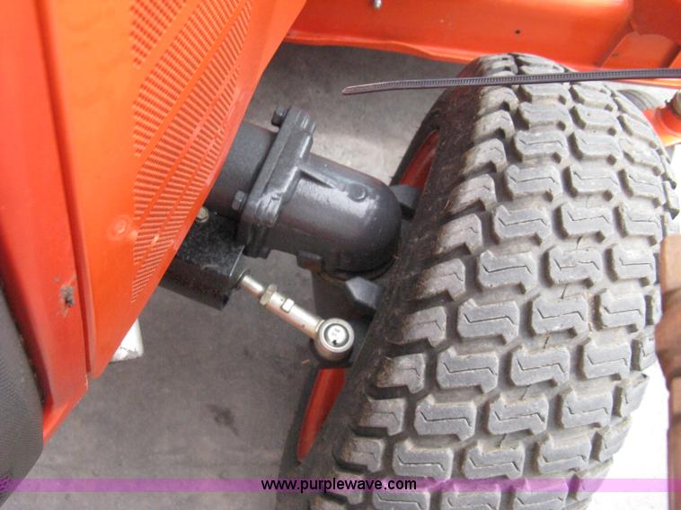 image for item B8095 2008 Kubota B3030 MFWD tractor