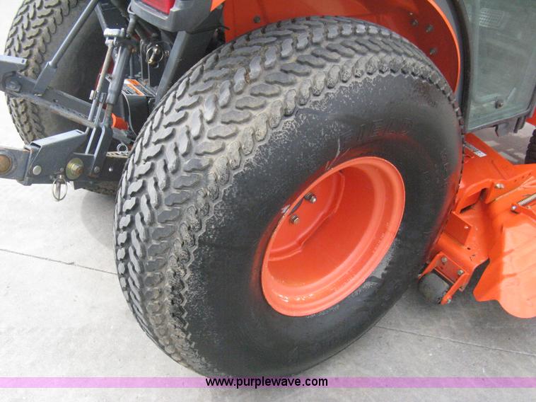 image for item B8095 2008 Kubota B3030 MFWD tractor