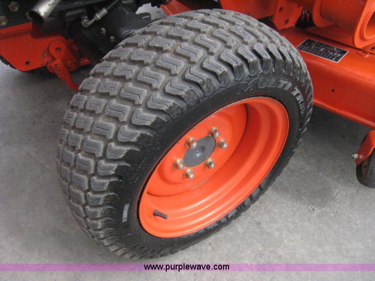 image for item B8095 2008 Kubota B3030 MFWD tractor