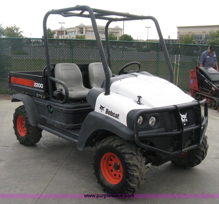 image for item B8096 2007 Bobcat 2200 utility vehicle
