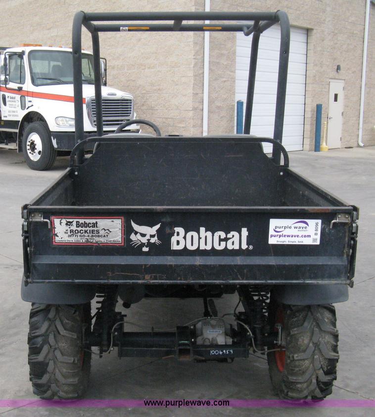 image for item B8096 2007 Bobcat 2200 utility vehicle