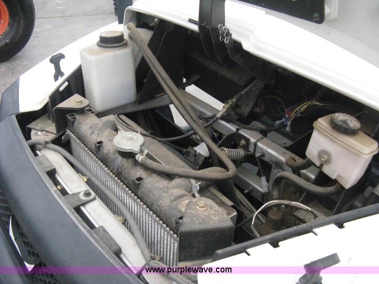 image for item B8096 2007 Bobcat 2200 utility vehicle