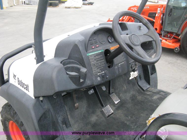 image for item B8096 2007 Bobcat 2200 utility vehicle