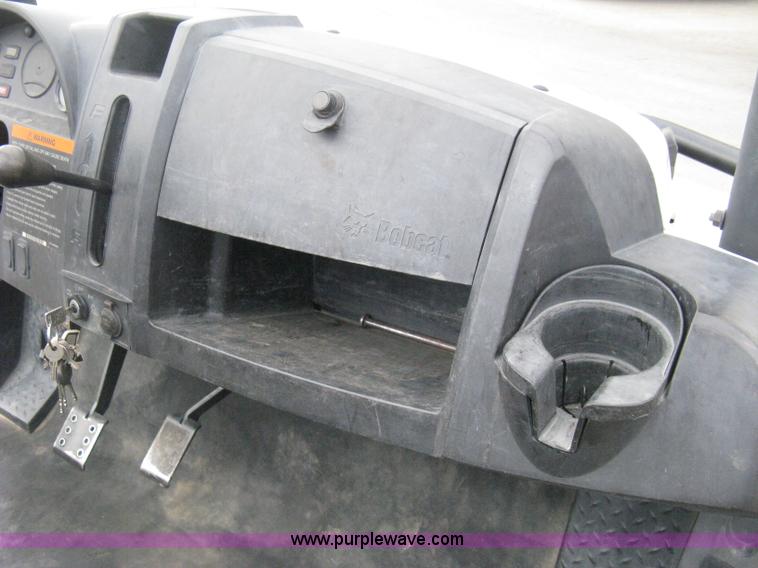 image for item B8096 2007 Bobcat 2200 utility vehicle