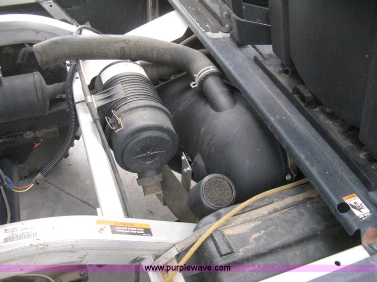 image for item B8096 2007 Bobcat 2200 utility vehicle