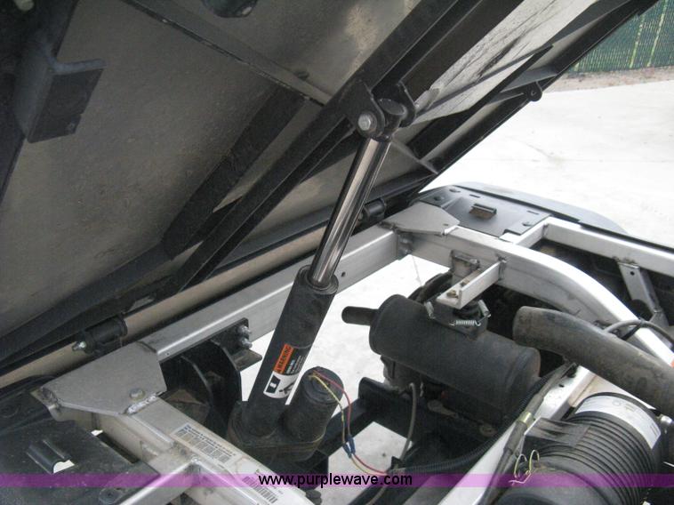 image for item B8096 2007 Bobcat 2200 utility vehicle