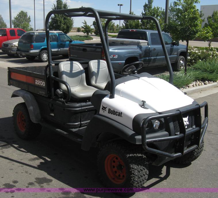 image for item B8102 2007 Bobcat 2200 utility vehicle