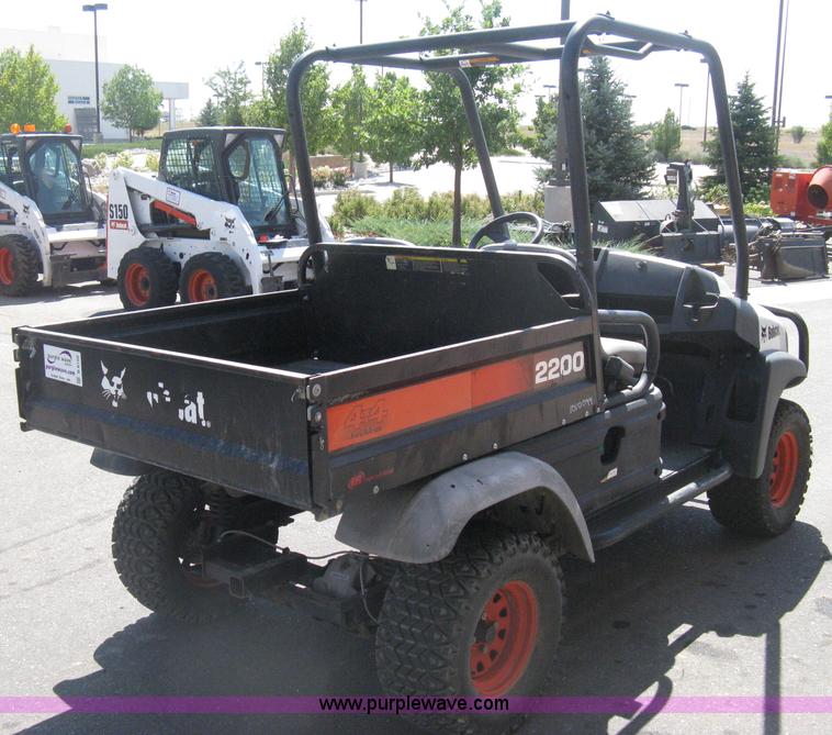 image for item B8102 2007 Bobcat 2200 utility vehicle