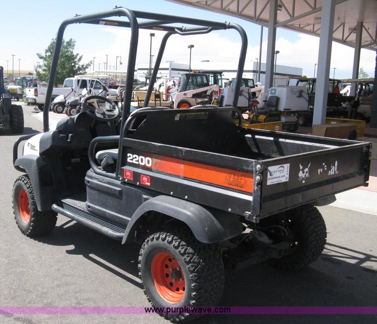 image for item B8102 2007 Bobcat 2200 utility vehicle
