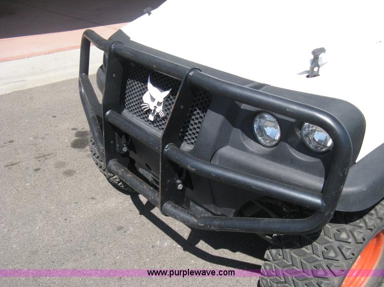 image for item B8102 2007 Bobcat 2200 utility vehicle
