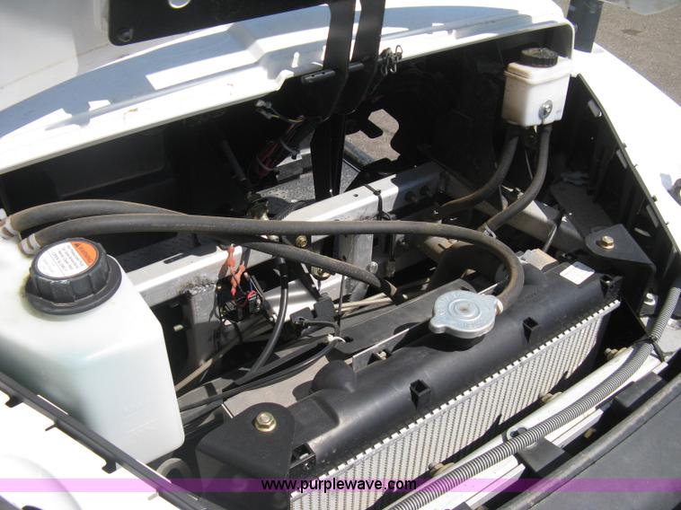 image for item B8102 2007 Bobcat 2200 utility vehicle